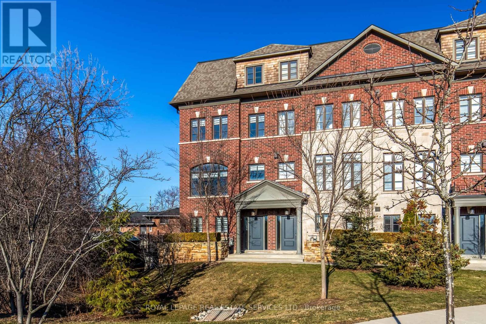 Row / Townhouse for Sale in 2193 LILLYKIN STREET|Oakville (RO River Oaks), Ontario L6H7H2