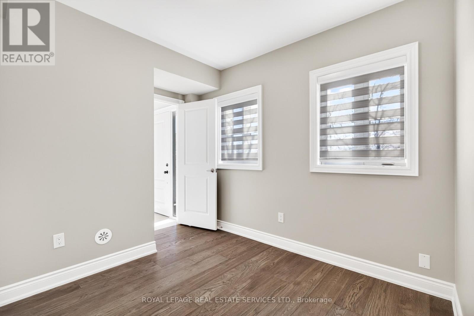 Row / Townhouse for Sale in 2193 LILLYKIN STREET|Oakville (RO River Oaks), Ontario L6H7H2 5