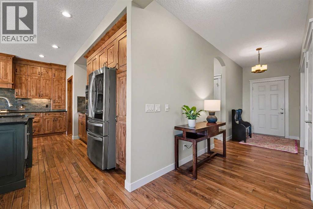 House for Sale in 39 Elgin Estates Green SE|Calgary, Alberta T2Z0N7 5