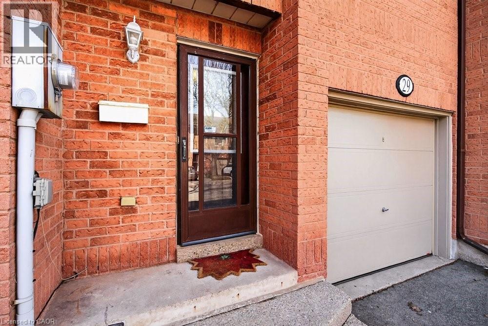 Row / Townhouse for Sale in 2004 GLENADA Crescent Unit# 29|Oakville, Ontario L6H5P5 3