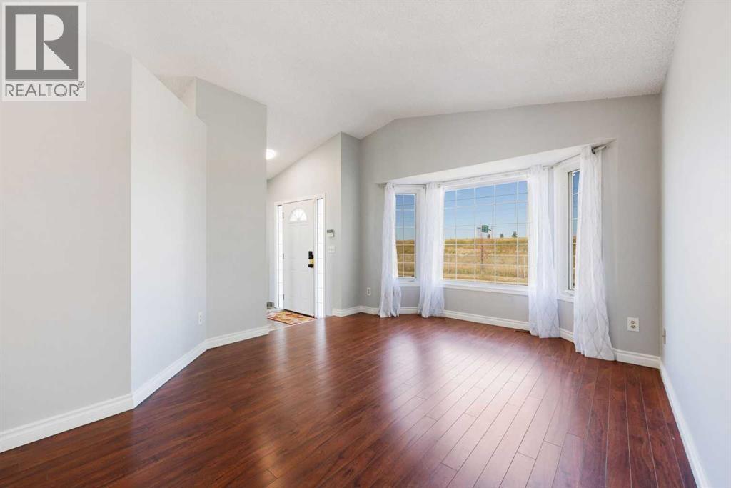 House for Sale in 336 Whitworth Way NE|Calgary, Alberta T1Y6E4 5