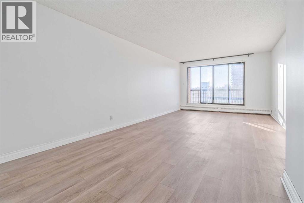 Apartment for Sale in 1109, 924 14 Avenue SW|Calgary, Alberta T2R0N7