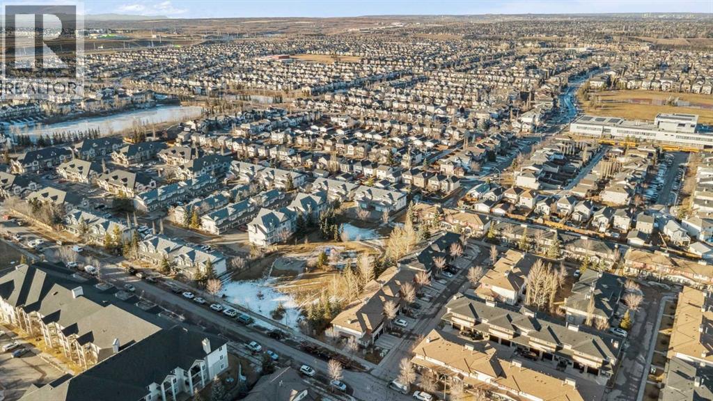 Row / Townhouse for Sale in 110 Eversyde Common SW|Calgary, Alberta T2Y4Z6 4