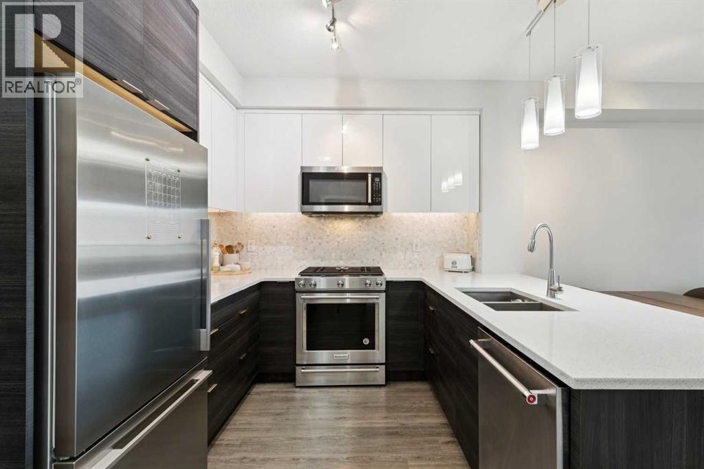 Apartment for Sale in 3204, 95 Burma Star Road SW|Calgary, Alberta T3E8A9 2