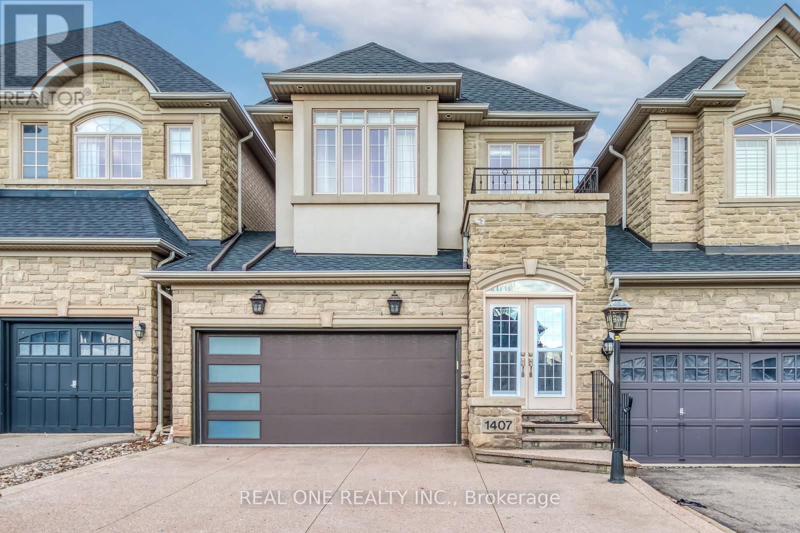 Row / Townhouse for Sale in 1407 CRAIGLEITH ROAD|Oakville (JC Joshua Creek), Ontario L6H0A7 2