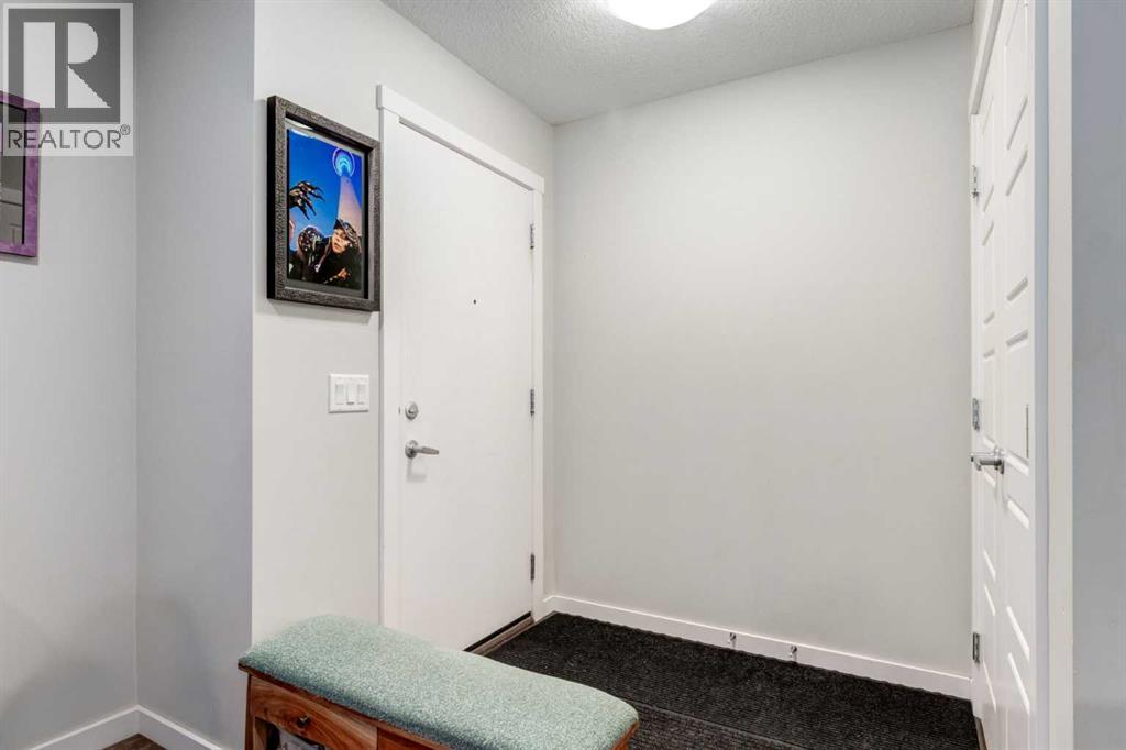 Row / Townhouse for Sale in 19484 37 Street SE|Calgary, Alberta T3M2W9 3