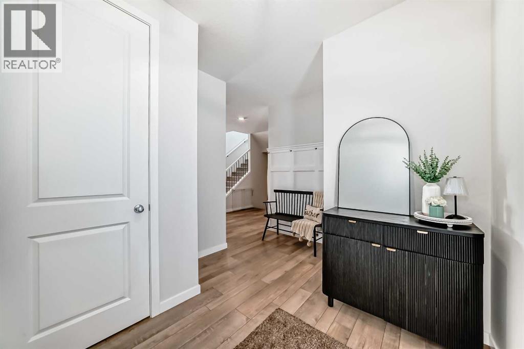 House for Sale in 29 Cranbrook Mount SE|Calgary, Alberta T3M3N5 3