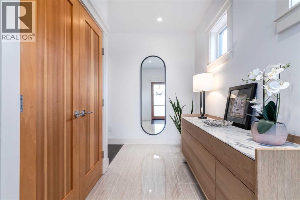 Duplex for Sale in 2613 3 Avenue NW|Calgary, Alberta T2N0L5 3