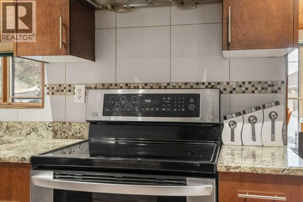 House for Sale in 4704 Marbury Place NE|Calgary, Alberta T2A2W2 5