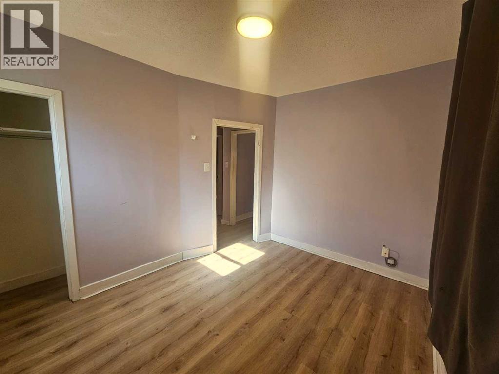 House for Sale in 7639 Ogden Road SE|Calgary, Alberta T2C1C2 5