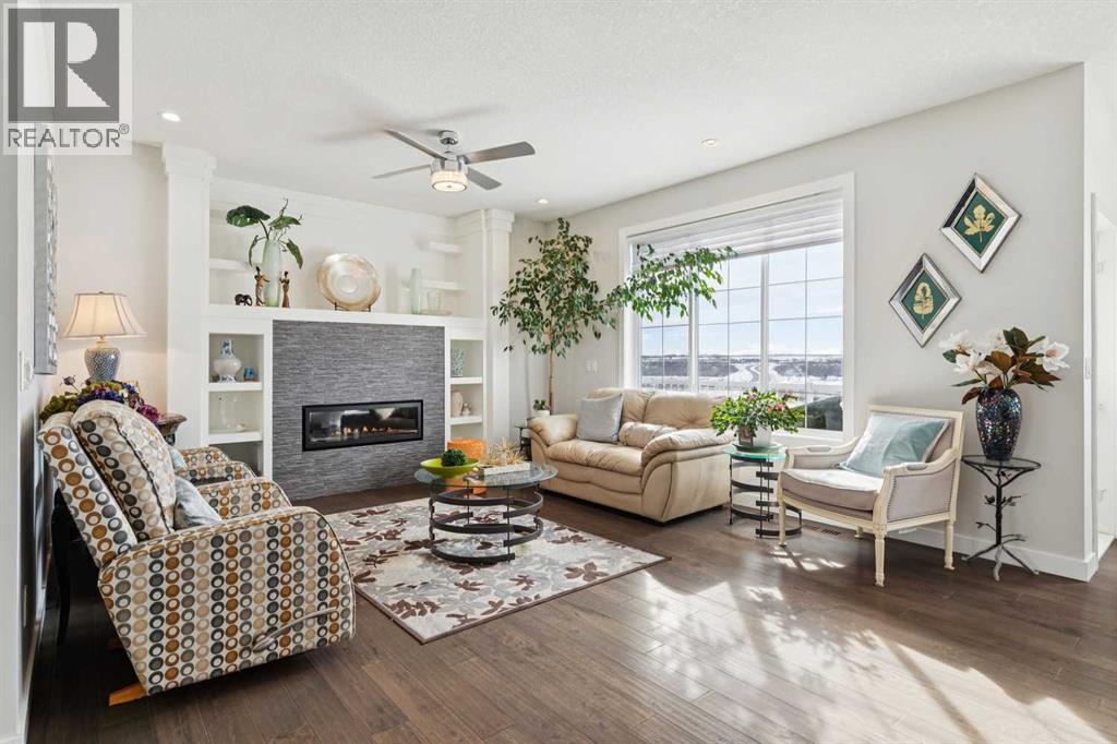 House for Sale in 176 Cranarch Crescent SE|Calgary, Alberta T3M2J2 4