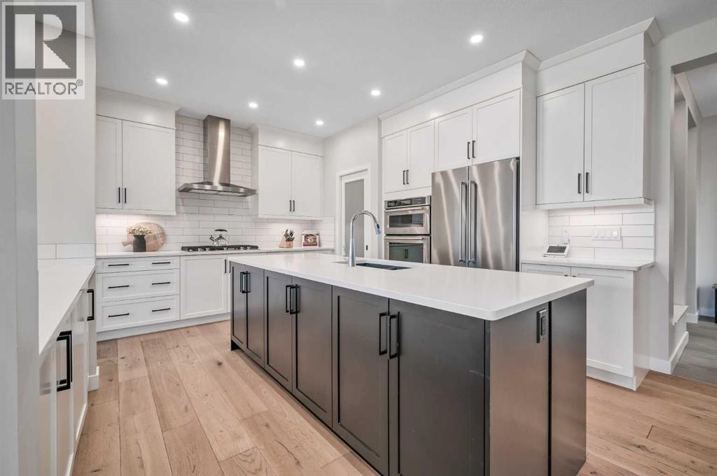 House for Sale in 32 Magnolia Heath SE|Calgary, Alberta T3M2Z7 4