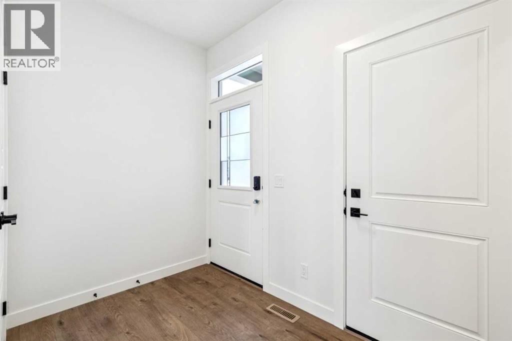 House for Sale in 534 Hotchkiss Manor|Calgary, Alberta T3S0T2 3