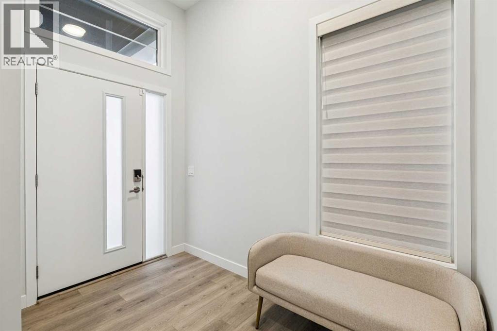 House for Sale in 153 Edith Villas NW|Calgary, Alberta T3R1Y8 4