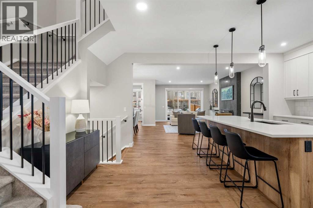 House for Sale in 135 Silver Spruce Grove SW|Calgary, Alberta t2X5M1 4