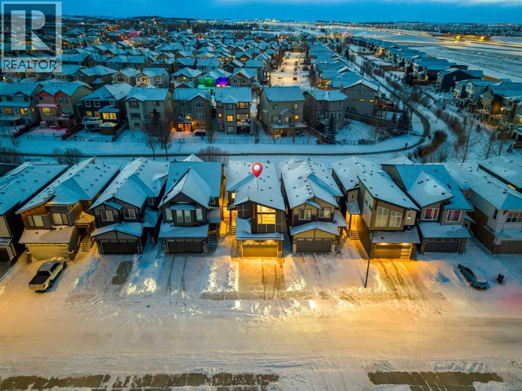 House for Sale in 135 Silver Spruce Grove SW|Calgary, Alberta t2X5M1 3