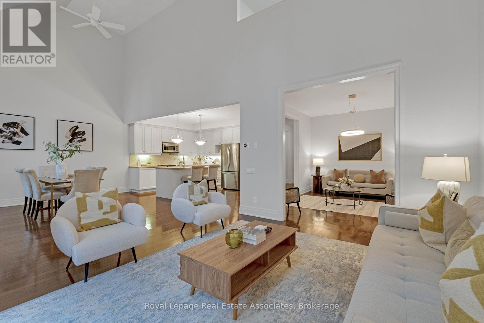 Row / Townhouse for Sale in 103 - 1915 BROAD HOLLOW GATE|Mississauga (Erin Mills), Ontario L5L6A3