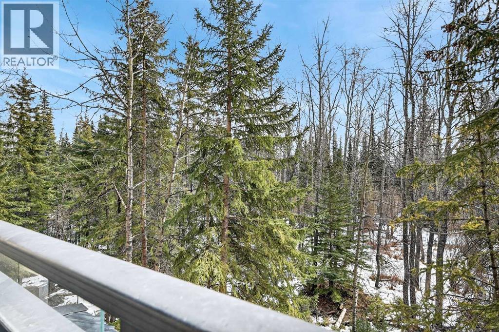 Apartment for Sale in 211, 20 Discovery Ridge Close SW|Calgary, Alberta T3H5X4 3