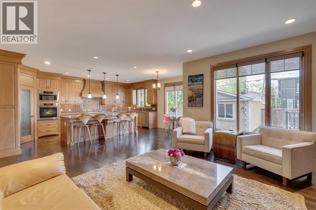 House for Sale in 2609 7 Avenue NW|Calgary, Alberta T2N1A6