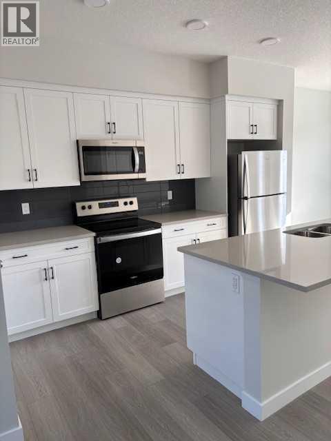 House for Sale in 619 Savanna Crescent NE|Calgary, Alberta T3J5P2 5