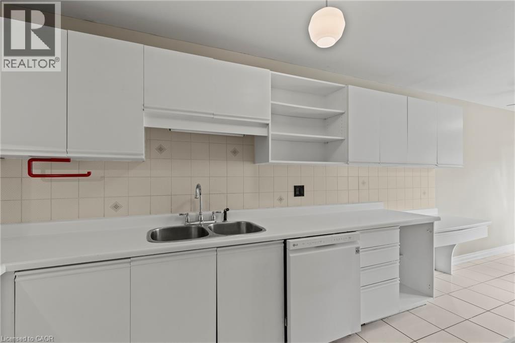 Row / Townhouse for Sale in 2205 SOUTH MILLWAY Unit# 82|Mississauga, Ontario L5L3T2 5