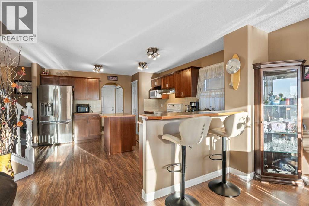 House for Sale in 67 Evansmeade Crescent NW|Calgary, Alberta T3P1B9 3