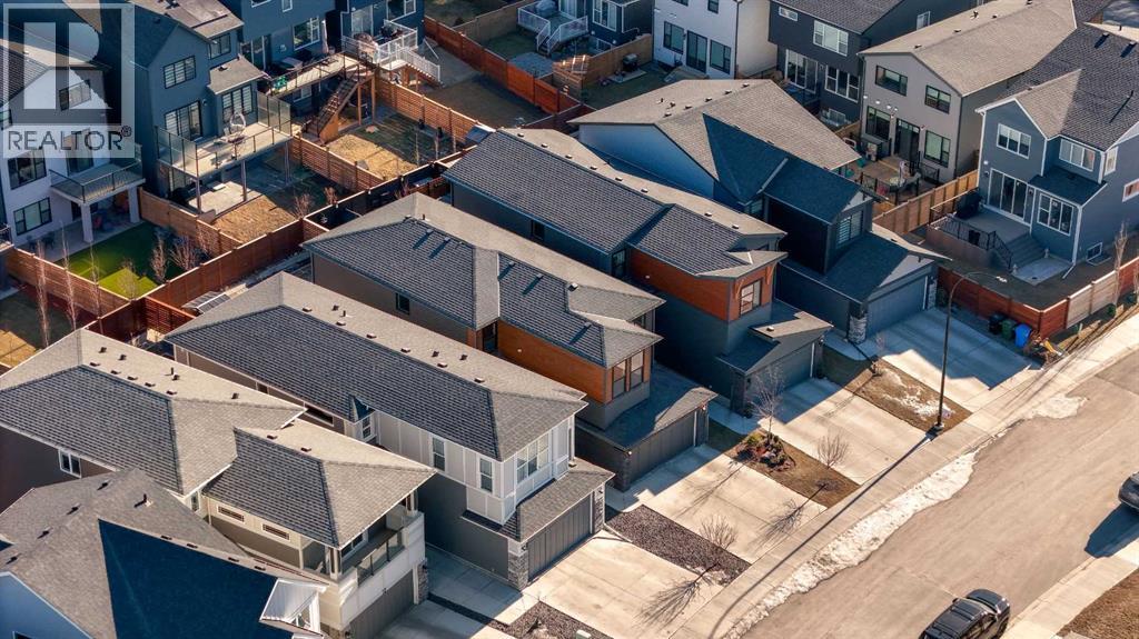 House for Sale in 20 Rowley Common NW|Calgary, Alberta T3L0H8 3