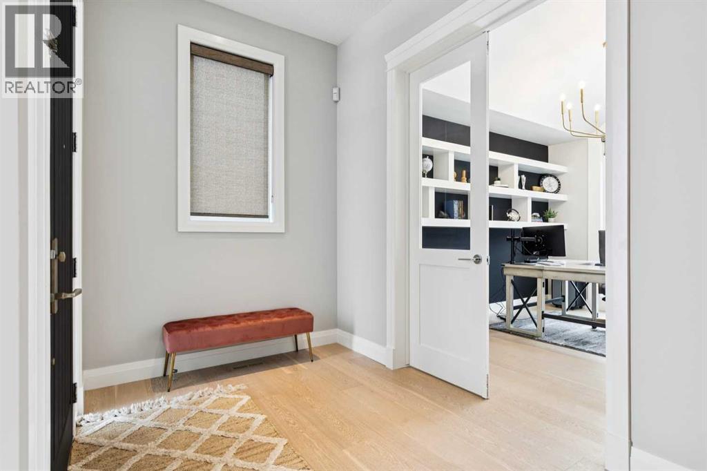 House for Sale in 1035 73 Street SW|Calgary, Alberta T3H0S2 2