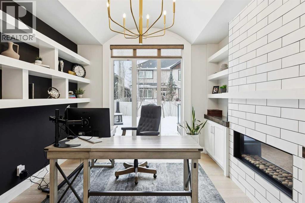 House for Sale in 1035 73 Street SW|Calgary, Alberta T3H0S2 3