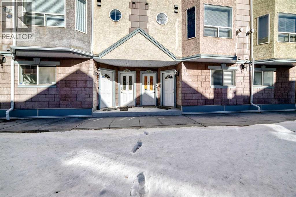 Row / Townhouse for Sale in 1507 11 Street SW|Calgary, Alberta T2R1R3 2