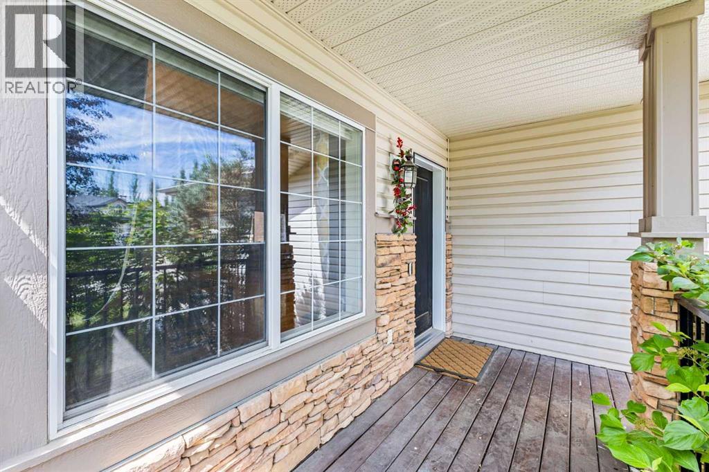 House for Sale in 11 Simcoe Crescent SW|Calgary, Alberta T3H4K6 4