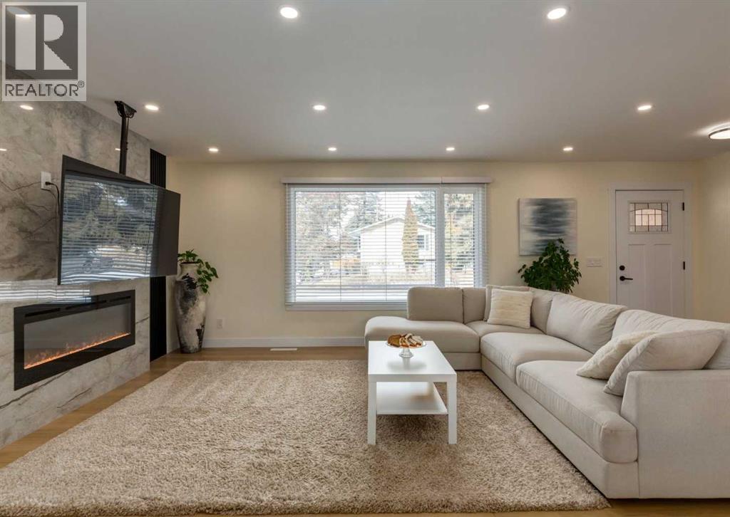 House for Sale in 5219 Valiant Drive NW|Calgary, Alberta T3A0Y6 5