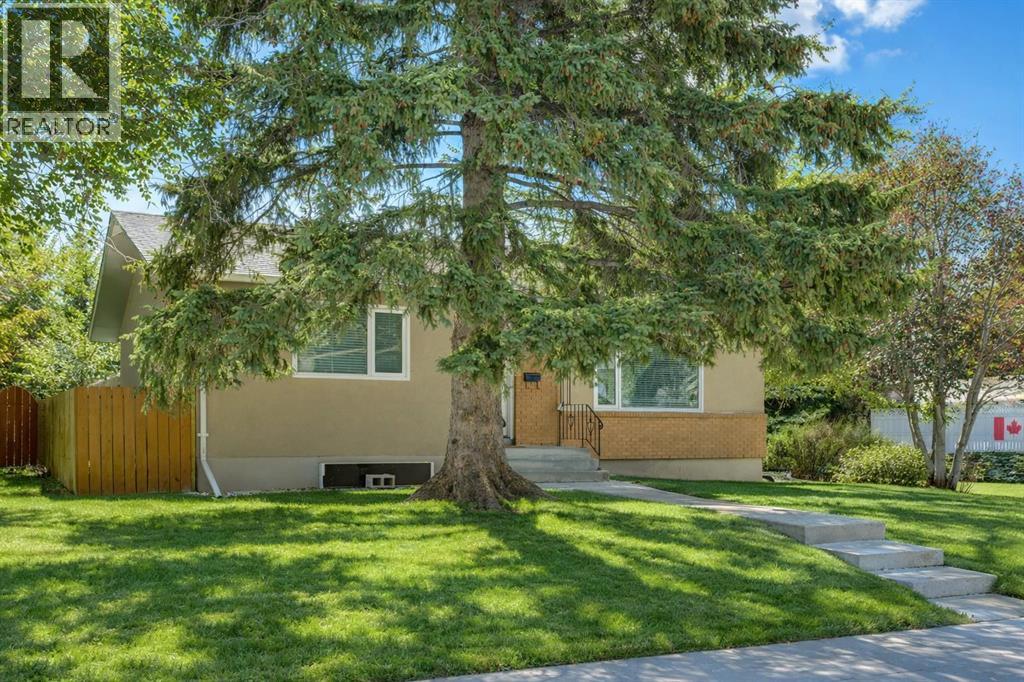 House for Sale in 5219 Valiant Drive NW|Calgary, Alberta T3A0Y6