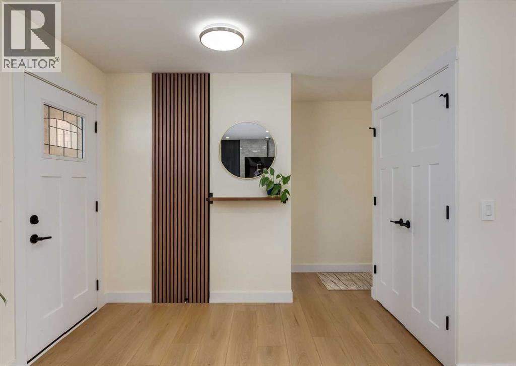 House for Sale in 5219 Valiant Drive NW|Calgary, Alberta T3A0Y6 2