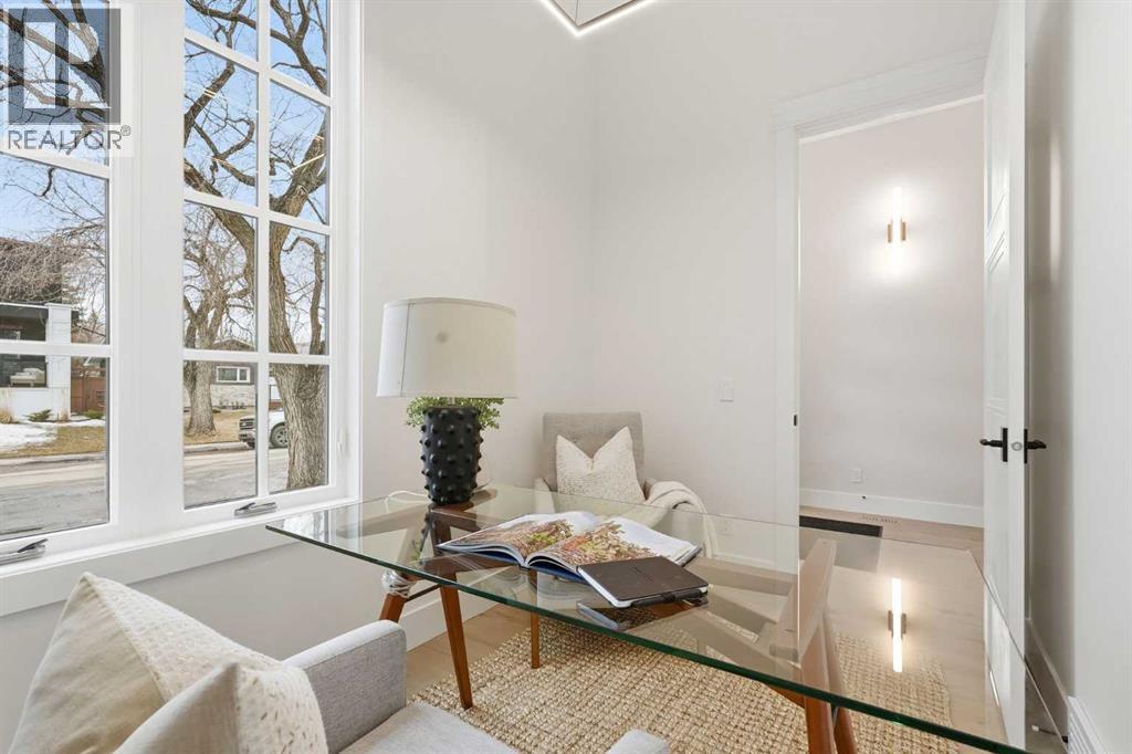 House for Sale in 134 Lissington Drive SW|Calgary, Alberta T3E5E3 4