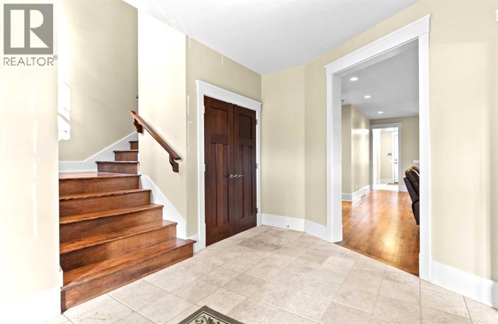 House for Sale in 1428 2A Street NW|Calgary, Alberta T2M2X4 5