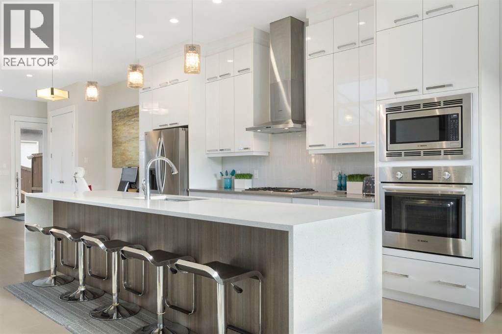 Duplex for Sale in 1810 43 Street NW|Calgary, Alberta T3B6E6 4