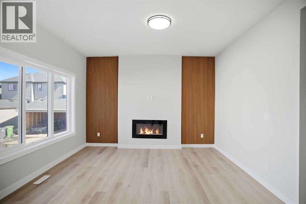 House for Sale in 109 Corner Glen Green NE|Calgary, Alberta T3N2P7 5