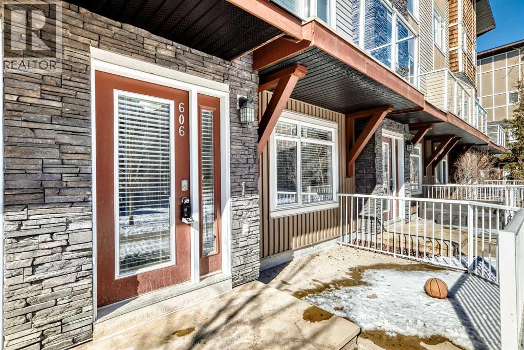 Row / Townhouse for Sale in 606 Skyview Point Place NE|Calgary, Alberta T3N0L7 3