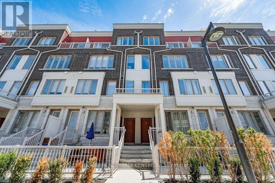 Row / Townhouse for Sale in 10 - 125 LONG BRANCH AVENUE|Toronto (Long Branch), Ontario M8W0A9