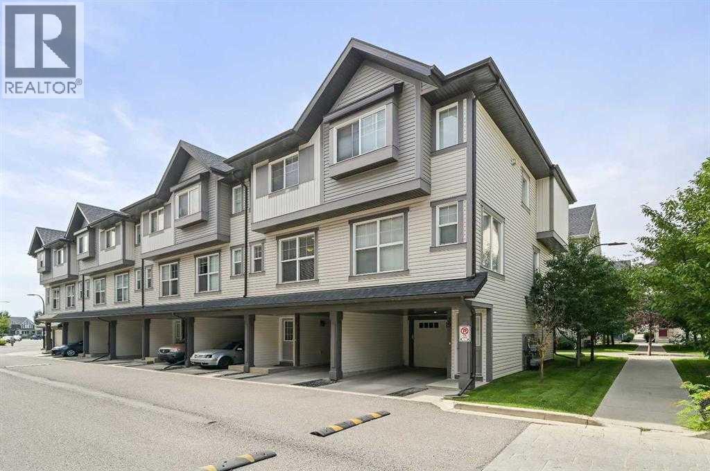 Row / Townhouse for Sale in 37 New Brighton Point SE|Calgary, Alberta T2Z1B6 2