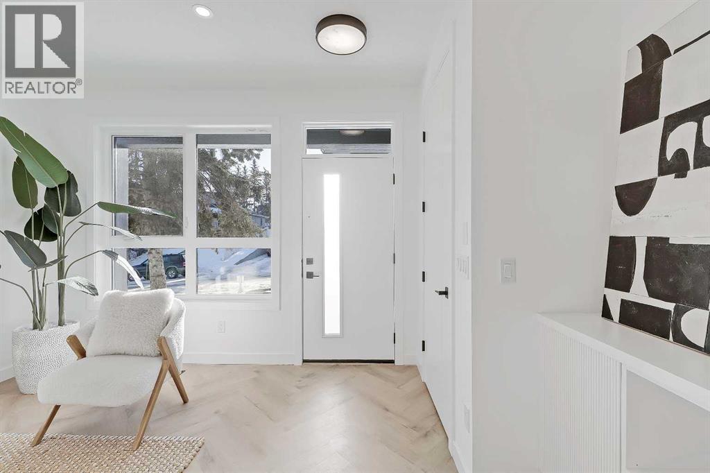 Row / Townhouse for Sale in 1, 1524 29 Avenue SW|Calgary, Alberta T2T1M3 2