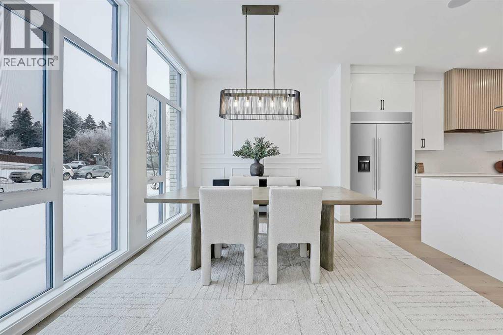 Duplex for Sale in 5007 21 Avenue NW|Calgary, Alberta T3B0X3 5