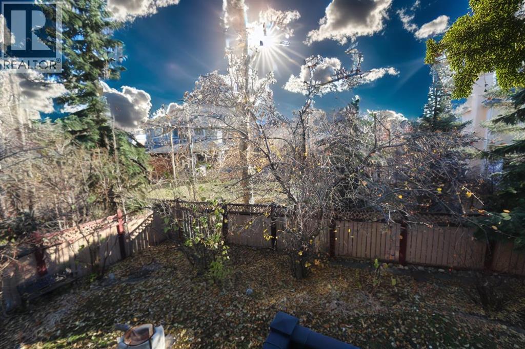 House for Sale in 6967 Christie Estate Boulevard SW|Calgary, Alberta T3H2S5 3