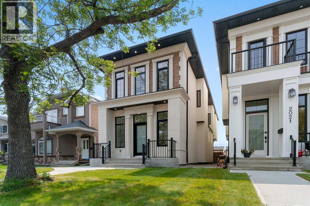 House for Sale in 2019 6 Avenue NW|Calgary, Alberta T2N0W6