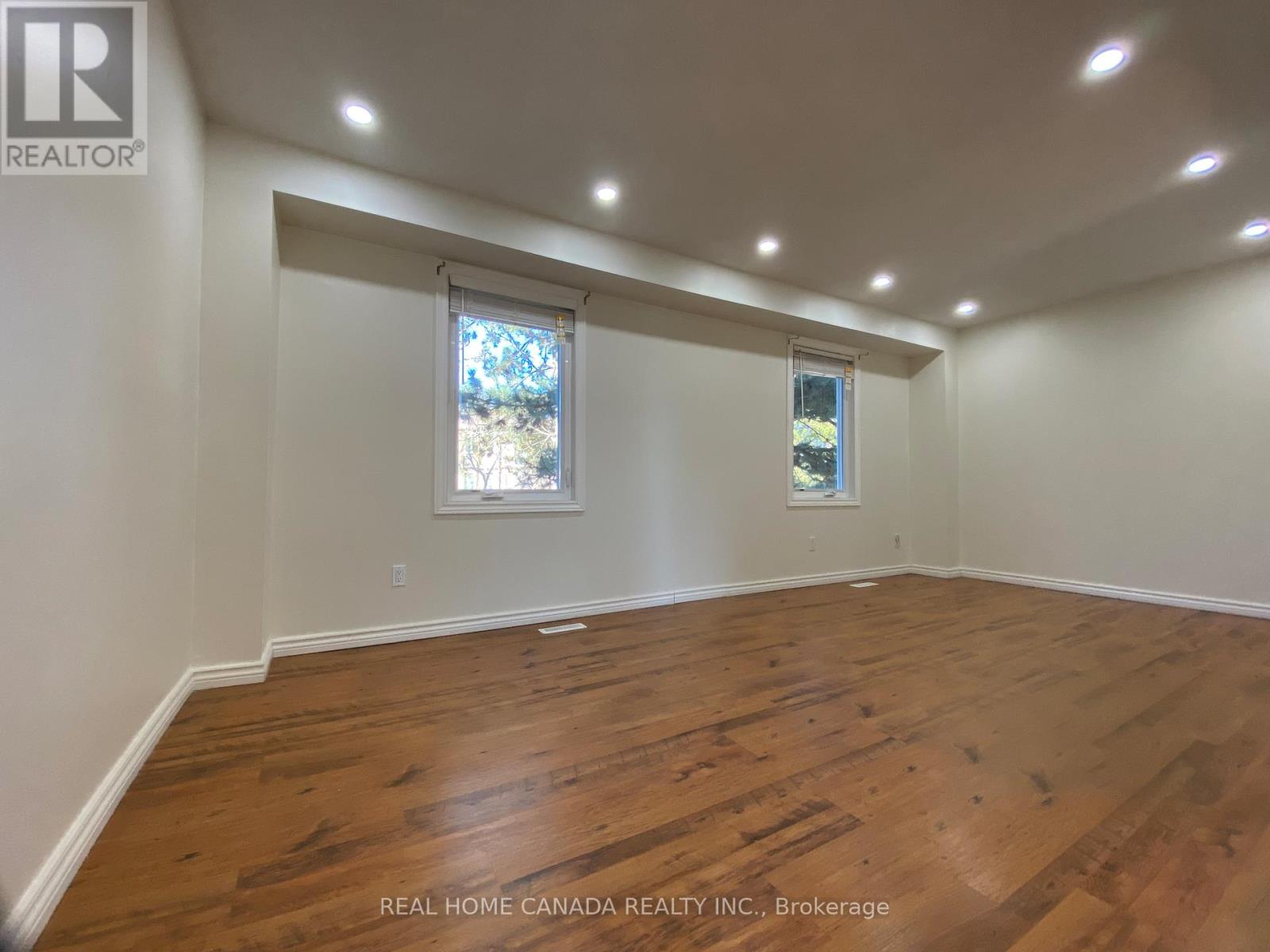 Row / Townhouse for Sale in 34 - 6449 GLEN ERIN DRIVE|Mississauga (Meadowvale), Ontario L5N2T2 4