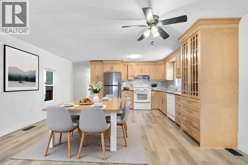 Mobile Home for Sale in 40, 6724 17 Avenue SE|Calgary, Alberta T2A0W5