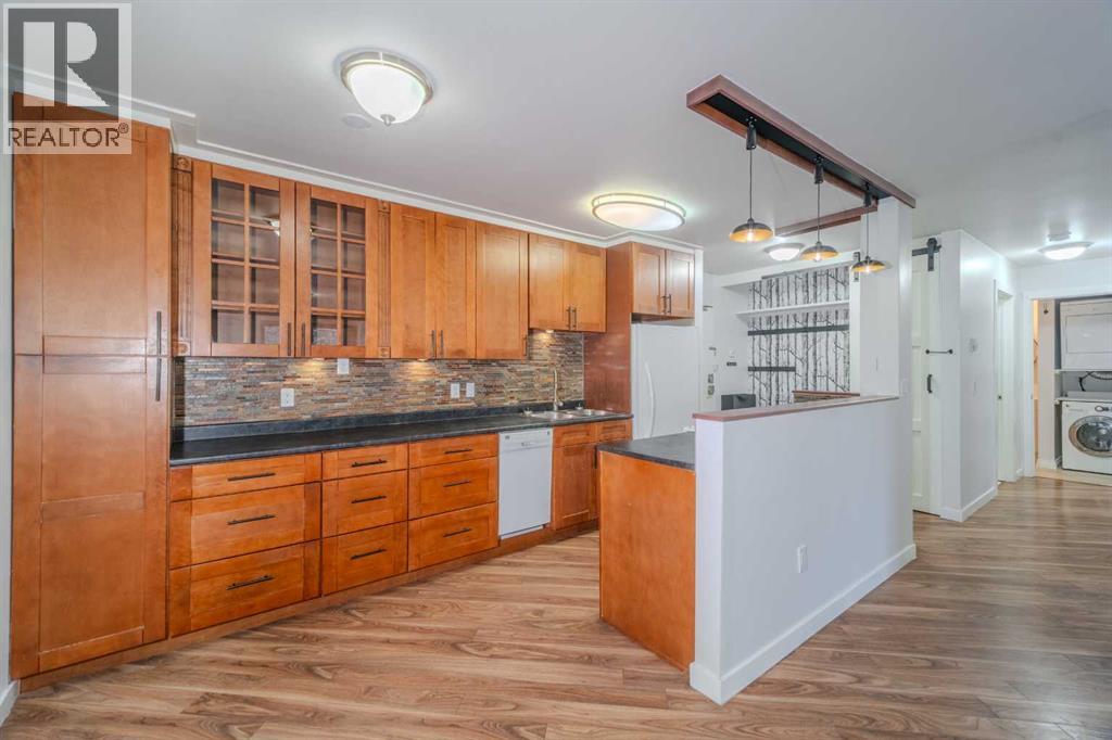 Apartment for Sale in 3303, 4001C 49 Street NW|Calgary, Alberta T3A2C9