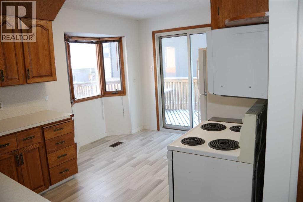 House for Sale in 4008 2 Street NW|Calgary, Alberta T2K0Y6 4