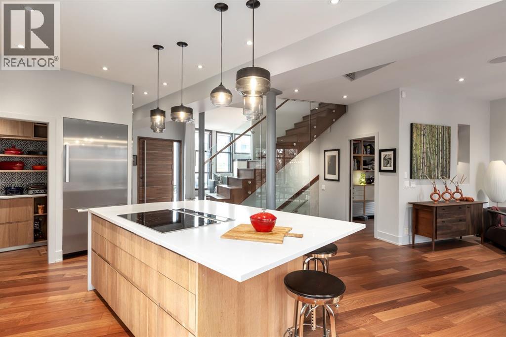 House for Sale in 955 Rideau Road SW|Calgary, Alberta T2S3A7 2